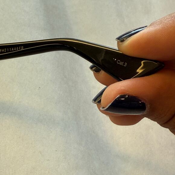 Gucci Black Gold Gradient Oversized Sunglasses GGO022S main image 9